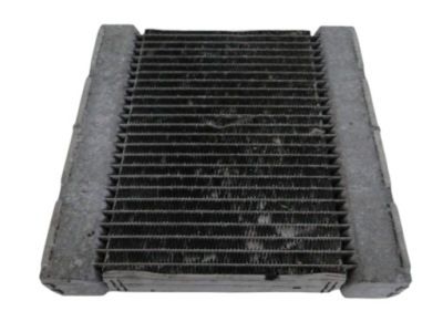 Mercedes радіатор води w підкрилок праве 45 amg a klasa 176 w176 фото №1