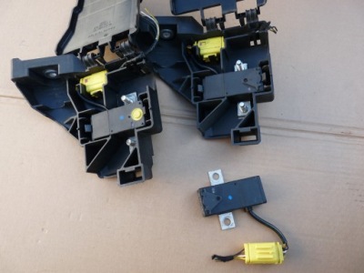 Audi a8 d3 запобіжник піротехнічний 7l0915457a фото №1