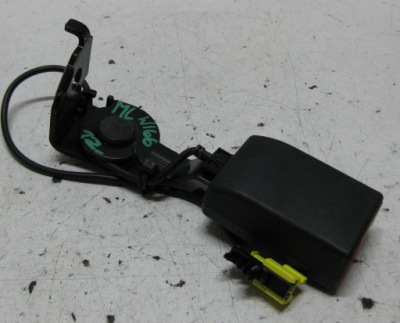 Mercedes ml w166 3.0 cdi 12r кліпса поперечина a1668600769 фото №1