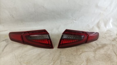 Alfa romeo stelvio 18- лампа задня америка ліва права фото №1
