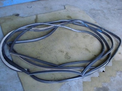 Audi a8 s8 d2 прокладка навколо двері задня фото №1