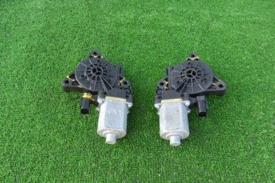 Моторчик стекло правый перед задняя kia sportage 15- фото №1