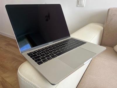 MacBook Pro A1708 13,3 " Intel Core i5 8 GB / 256 GB srebrny