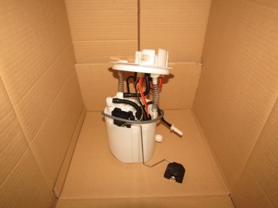 Mercedes w206 206 помпа насос пального 2064704401 фото №1