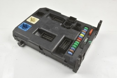 Коробка предохранителей citroen peugeot 9664983180 фото №1