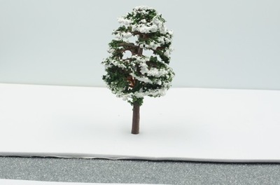 Drzewo liściaste ze śniegiem H0 1:87 ośnieżony las śnieg