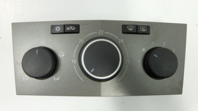 Opel zafira b панель обдув 13245119 фото №1