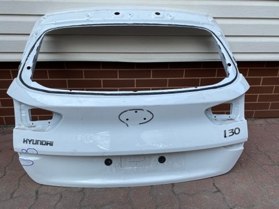 Hyundai i30 iii kombi 2018- кришка багажника задня задня фото №1