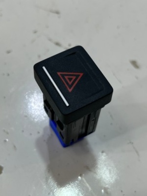 Кнопка света аварийных vw golf vii фото №1