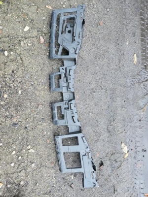 Renault scenic iv направляющая абсорбер бампера задняя 850429336r фото №1