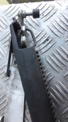 Петля кришки багажника лівий mercedes w220 2207500787 фото №1