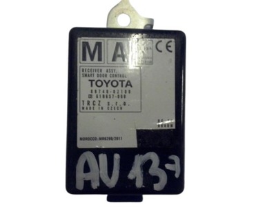 Auris ii реле модуль двері 89740-02100 фото №1