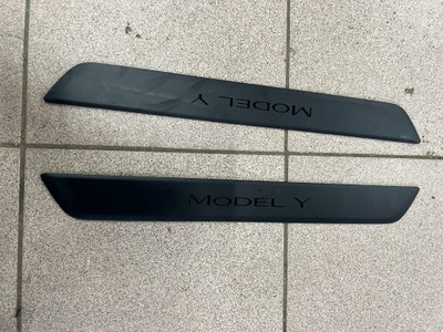 Tesla model y молдинг накладка порог дверь перед 1494301-00-b фото №1