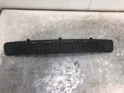 Решітка бампера перед mercedes w204 a2048852123 фото №1