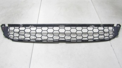 Volvo s60 2 рестайлинг  r-design решётка бампера средняя фото №1