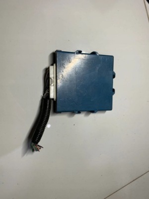 Блок управления модуль зажигания toyota corolla verso ii фото №1