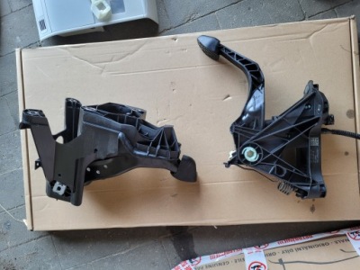 Vw golf '19 sportsvan педаль сцепления 1tys km фото №1