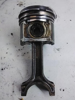 B237 opel vectra c 1.9 cdti 150km поршень шатун фото №1