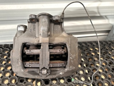 Mercedes-benz оригінальний номер a9444201002 супорт гальмівний задній l фото №1