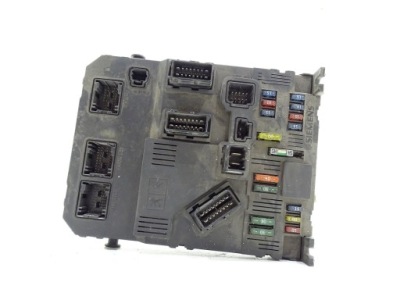 Модуль коробка предохранителей bsi peugeot 206 9650584680 фото №1