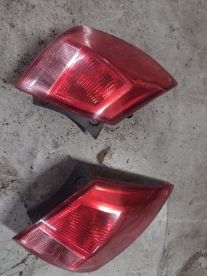 Nissan Qashqai J10 lampa tylna prawa lewa tył