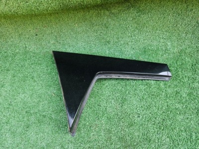 Молдинг накладка кришки задня права peugeot 5008 ii фото №1