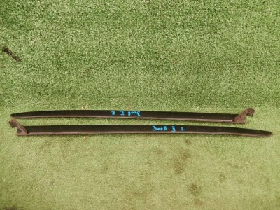 Молдинг стекло лобовое peugeot 3008 ii левая фото №1