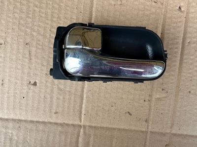 Ручка левая внутренняя передняя nissan primera p11 99-02 фото №1