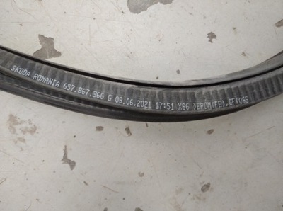 Skoda scala прокладка дверь правый перед 657867366 фото №1