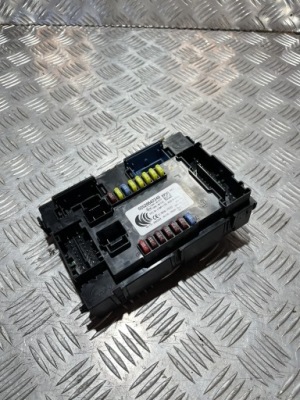 Модуль bsi gem коробка предохранителей jeep renegade 14- 00520642340 фото №1