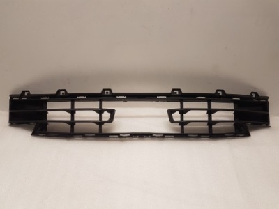 Решётка бампера средняя перед bmw 1 f40 7477772 7459723 фото №1