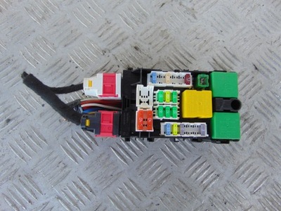 Opel grandland коробка предохранителей фото №1