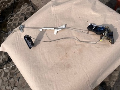 Toyota land cruiser замок дверь левый задняя 4 pin фото №1