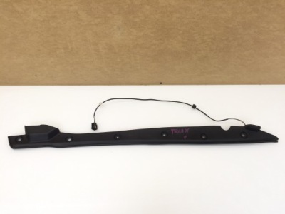 Tesla x молдинг крышки багажника датчик доводчик фото №1