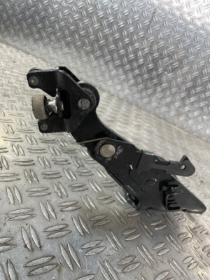 Master iv 19- ролик дверь боковых 745961469r фото №1