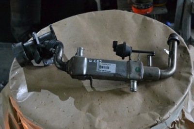 Mercedes w203 cdi chodniczka вихлопних газів a6461400775 фото №1