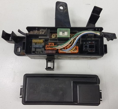 Коробка запобіжників honda accord v 2.0 фото №1