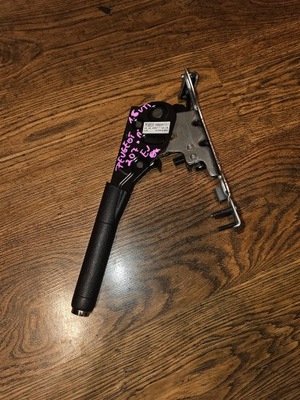 Важіль гальма ручного peugeot 207 07' 1.6thp 96828471xt фото №1