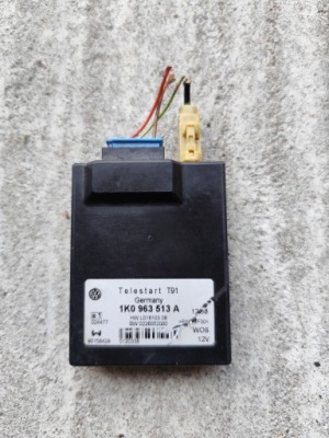 Vw t5 модуль блок керування webasto 1k0963513a фото №1