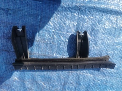 Panda iii направляющая стекло левый перед 51843294 фото №1