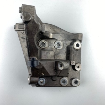 Кронштейн кронштейн porsche panamera 970 4.8 v8 m48.20 фото №1