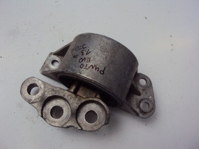 Кронштейн подушка двигателя fiat punto evo 2009-2012 фото №1