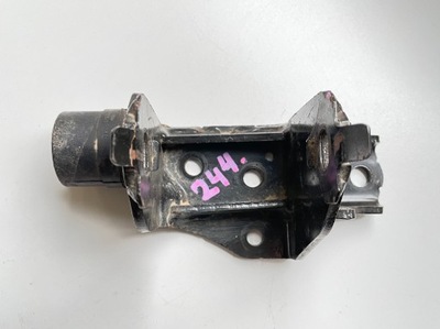 Кронштейн подушка кронштейн toyota yaris iii фото №1