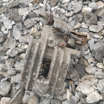 Суппорт тормозной правый задняя audi a4 b5 passat b5 фото №1