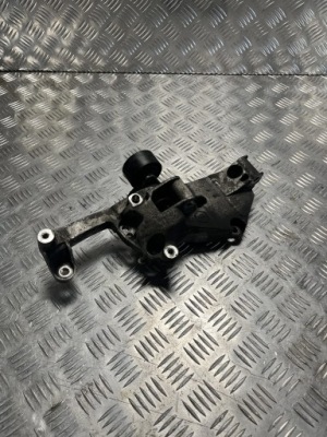 Кронштейн кронштейн кронштейн генератора opel corsa f 9809714680 фото №1