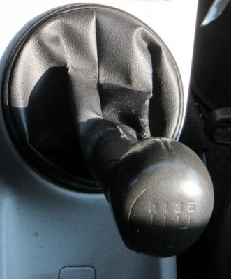 Roomster fabia ii ручка переключения передач чехол фото №1