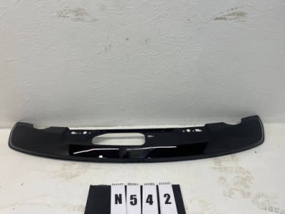 Volvo xc40 2018 з задній спойлери фото №1