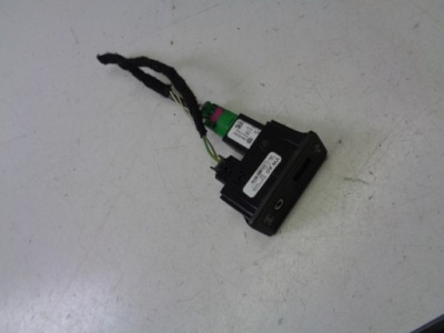 Разъём aux usb vw golf vii 2012- фото №1