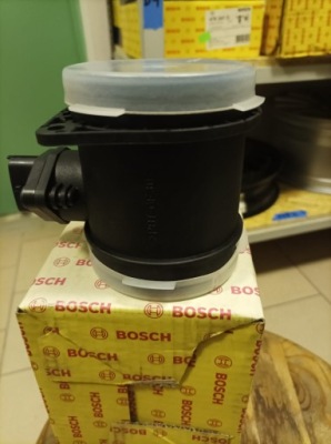 Витратомір масовий повітря volvo bosch 280 219 109 фото №1