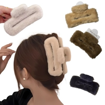 SPINKI DO WŁOSÓW Z FUTERKIEM KLAMRA PLUSZOWA